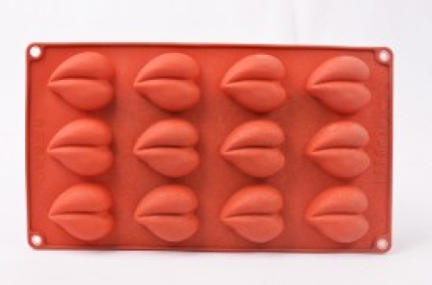 MOLDE ROJO SIL 12 CORAZON